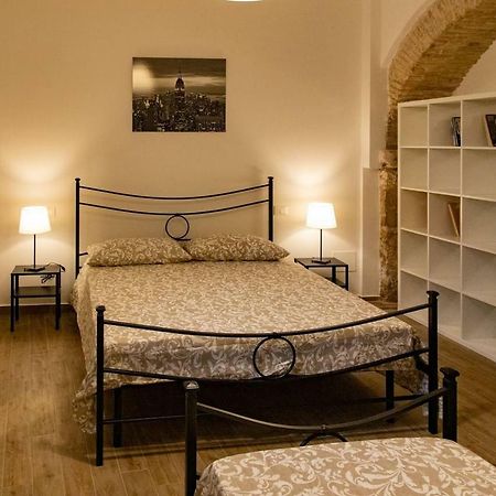 술모나 Casa Concerie Quattro 아파트 외부 사진